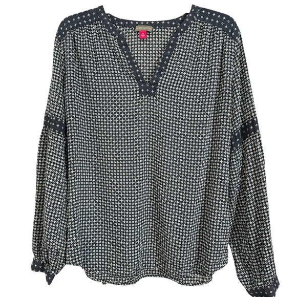 🖤 Vince Camuto Boho Peasant Blouse M Black White Tile Print - Picture 1 of 5